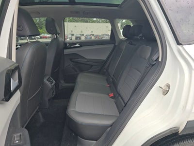 2024 Volkswagen Taos 1.5T SE Black