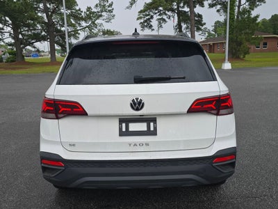 2024 Volkswagen Taos 1.5T SE Black
