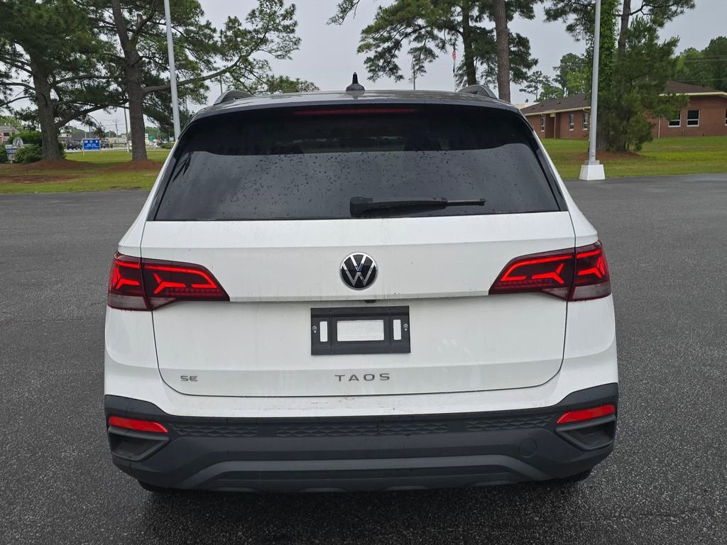 2024 Volkswagen Taos 1.5T SE Black