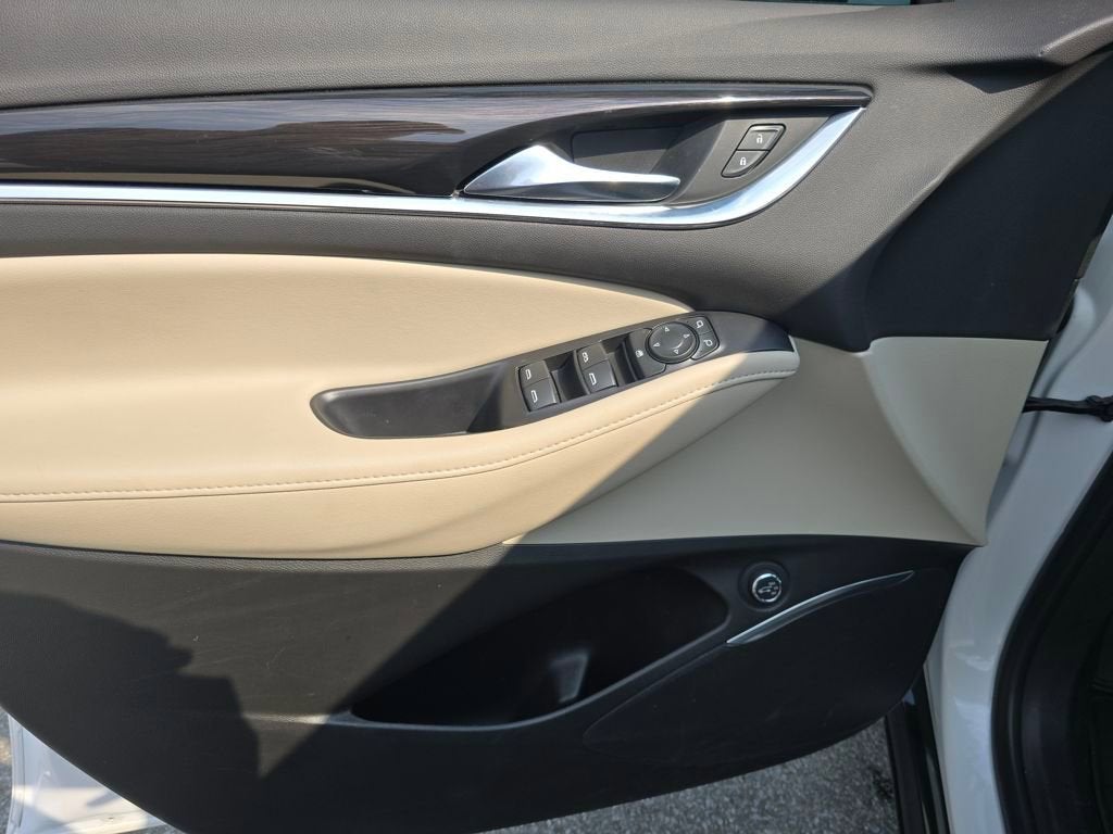 2021 Buick Enclave Essence