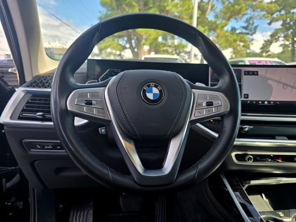 2025 BMW X7 xDrive40i