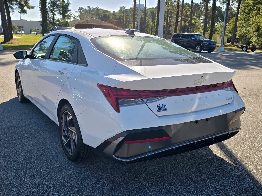 2025 Hyundai Elantra Limited