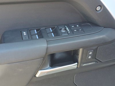 2025 Land Rover Defender S