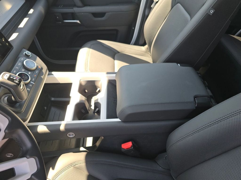 2025 Land Rover Defender S