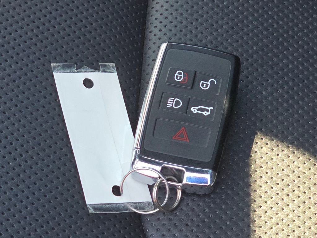 2025 Land Rover Defender S