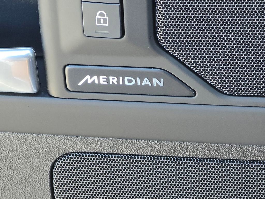 2025 Land Rover Defender S